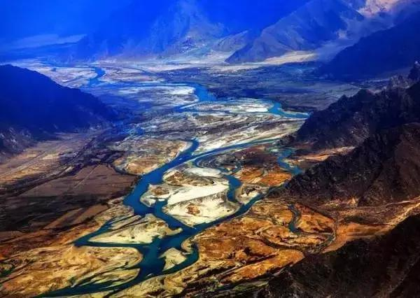 西藏国庆旅游必去的地方2026年最新热度口碑双榜对比