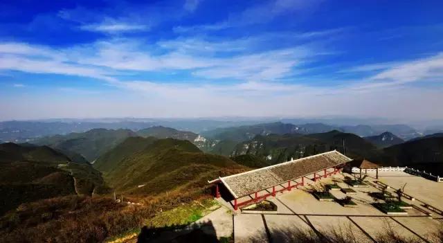 贵州十大名山2026年本年度热度口碑双榜对比