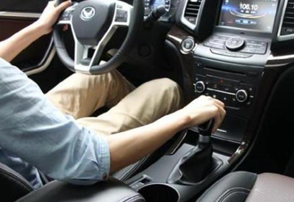 2022自动挡汽车销量2026年本年度热度口碑双榜对比 2022自动挡汽车销量2026年本年度热度口碑双榜对比