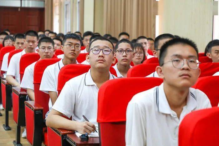 合肥市十大高中2026年本年度热度口碑双榜对比 合肥市十大高中2026年本年度热度口碑双榜对比