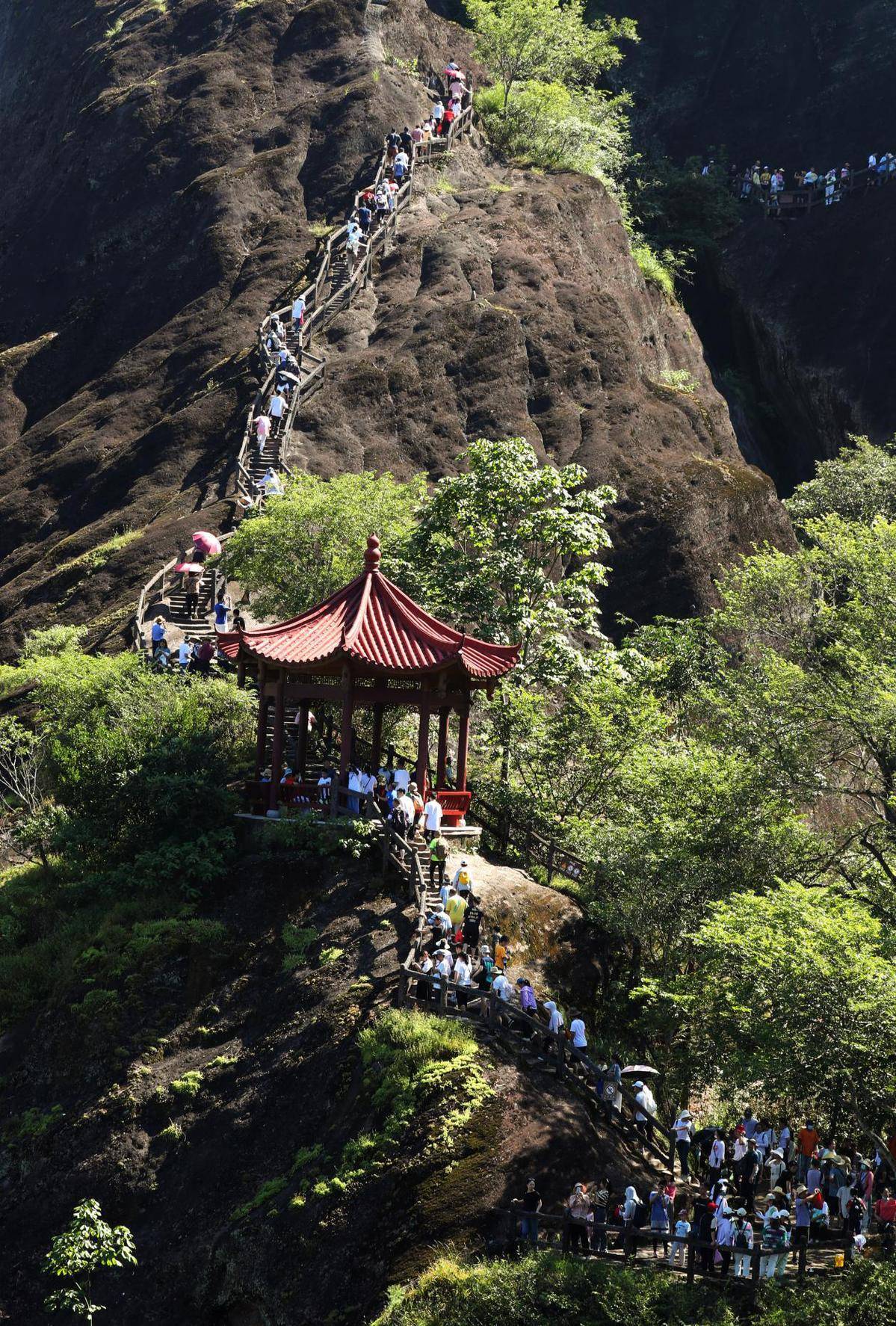 南平武夷山市著名旅游景点2026年本年度热度口碑双榜对比