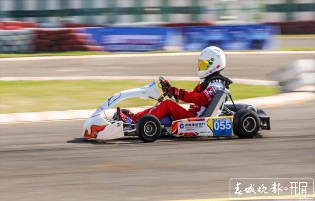 十大美女赛车手2026年本年度热度口碑双榜对比