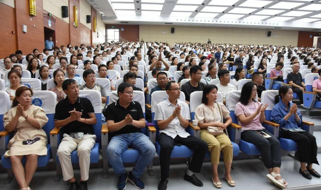 中国十大最牛高中2026年本年度热度口碑双榜对比