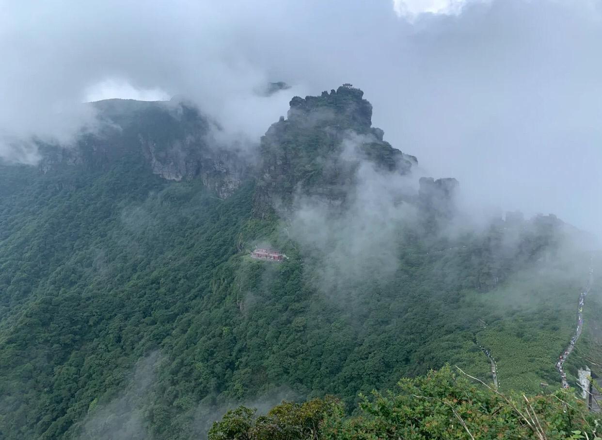 铜仁十大广受青睐玩的景点2026年本年度热度口碑双榜对比