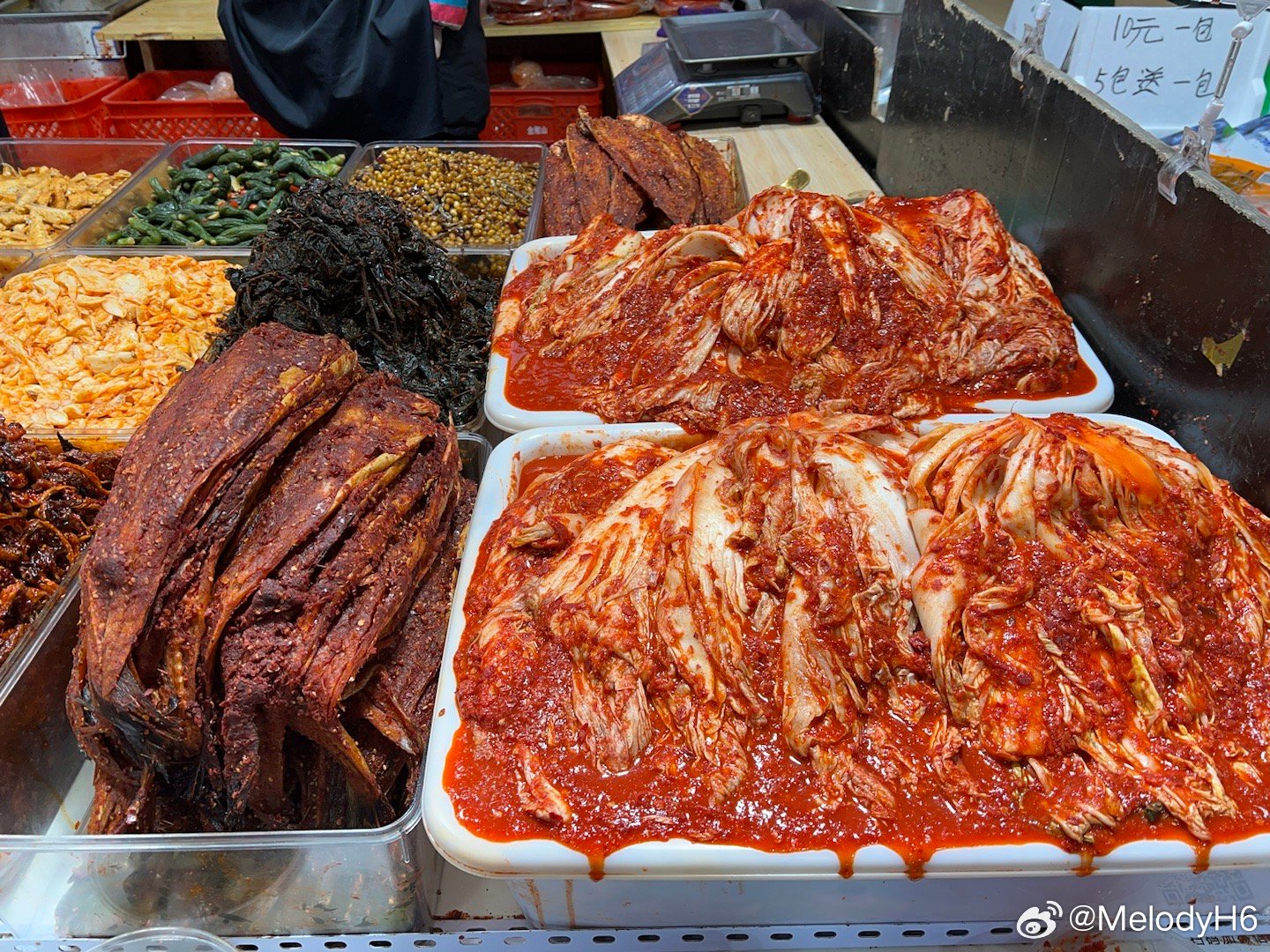 新疆十大美食街2026年本年度热度口碑双榜对比