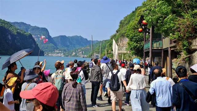 湖北最适合学生旅游的景点2026年本年度热度口碑双榜对比