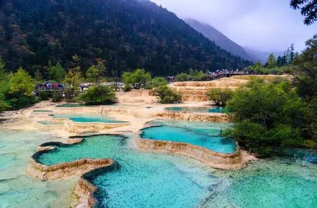 贵阳4月十大旅游景点2026年本年度热度口碑双榜对比 贵阳4月十大旅游景点2026年本年度热度口碑双榜对比