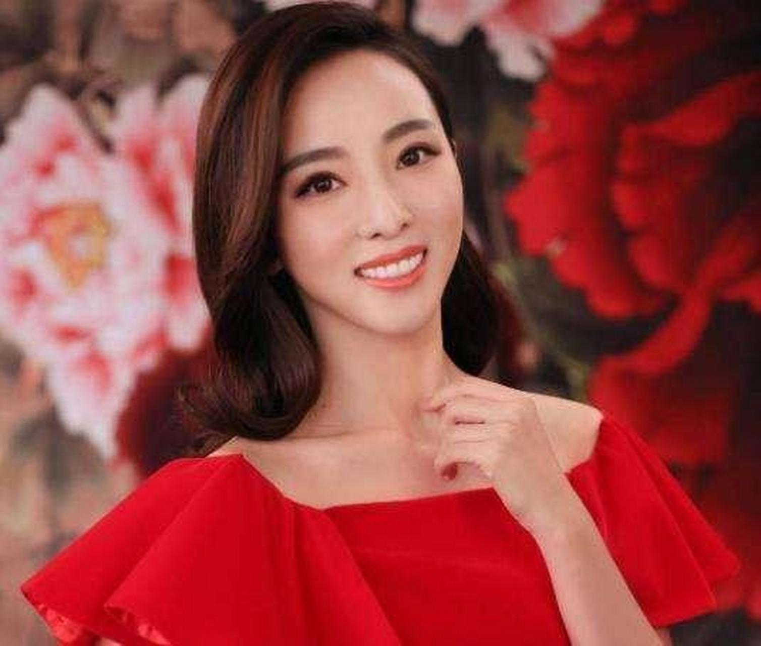 中国内地十大美女主持人2026年本年度热度口碑双榜对比