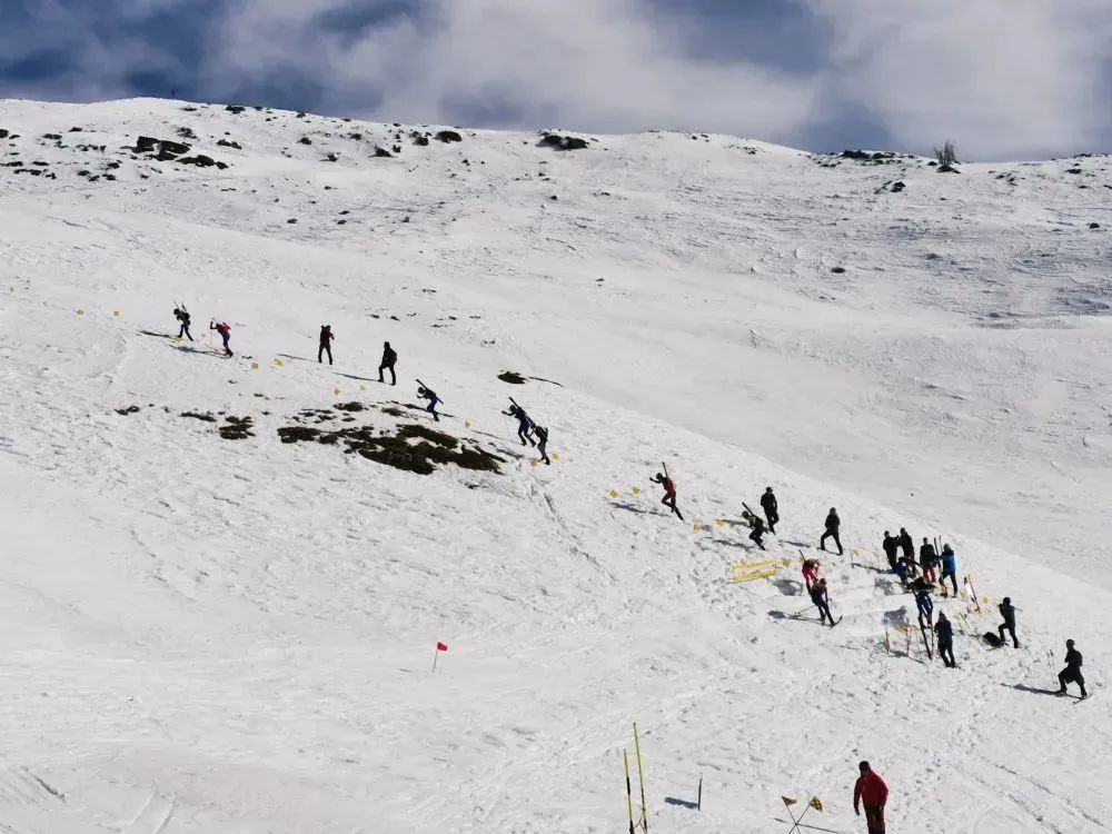 中国十大攀登雪山2026年本年度热度口碑双榜对比
